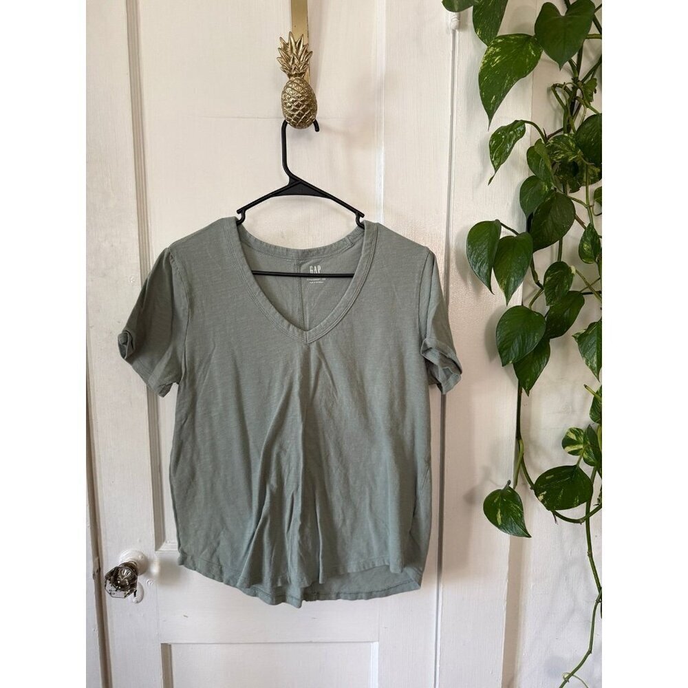 Gap women size medium foreversoft tee